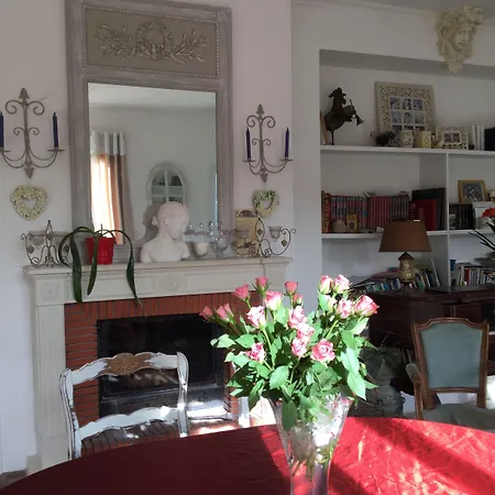 לינה וארוחת בוקר Bastide De Valverane מנוסק