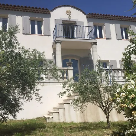 Bastide De Valverane 3* מנוסק